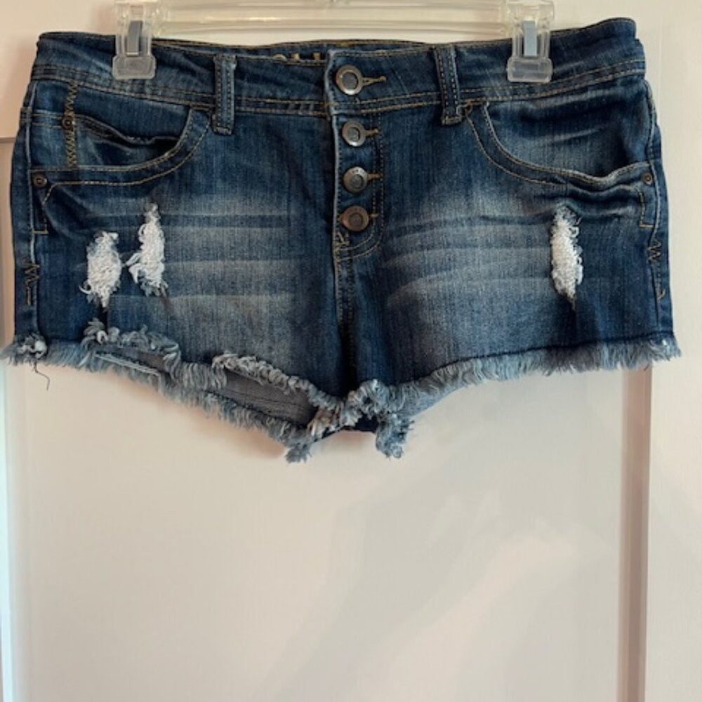 Rue 21 distressed mid-rise Denim/Jean Shorts. Size 5/6.